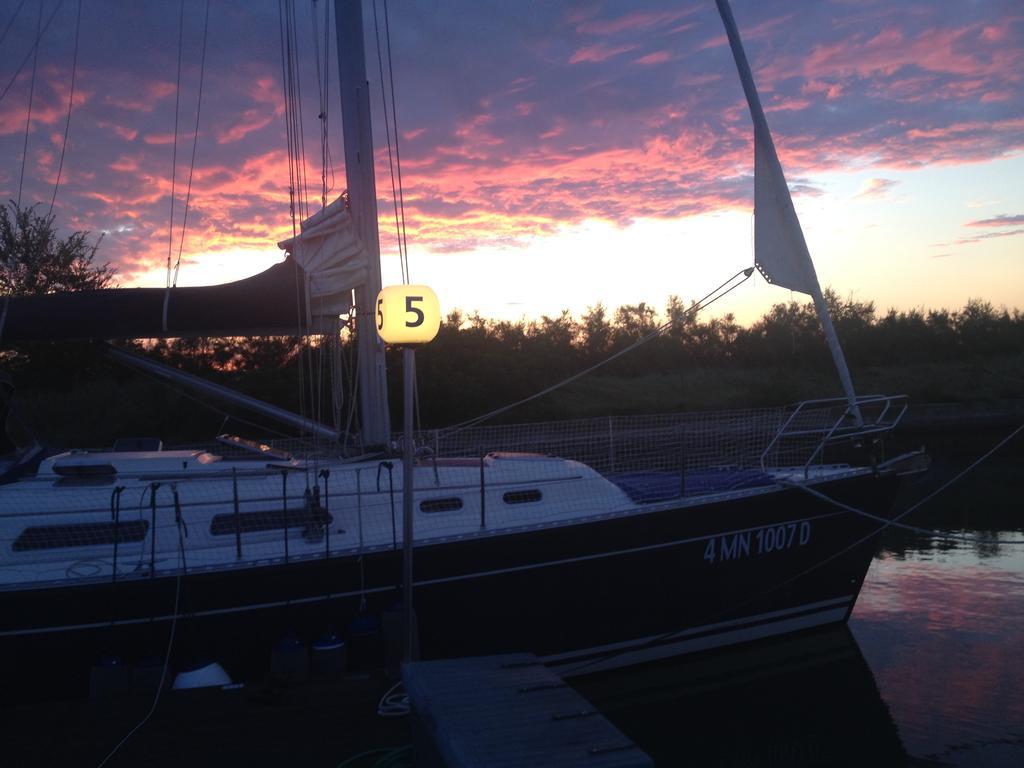 Cavallino Luxury House Boat Hotel Luaran gambar
